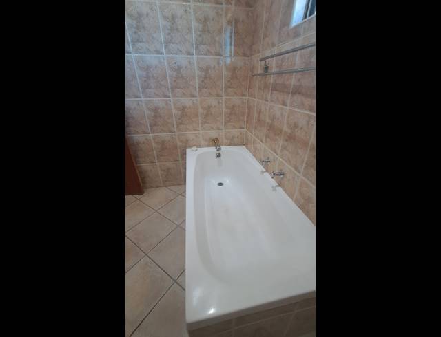 4 BEDROOM HOUSE TO LET IN PANORAMA